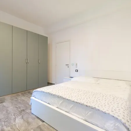 156 - Quadrilocale A Climatizzata Con Inclusa *